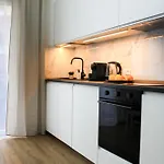 Golden Nest Apartamento *